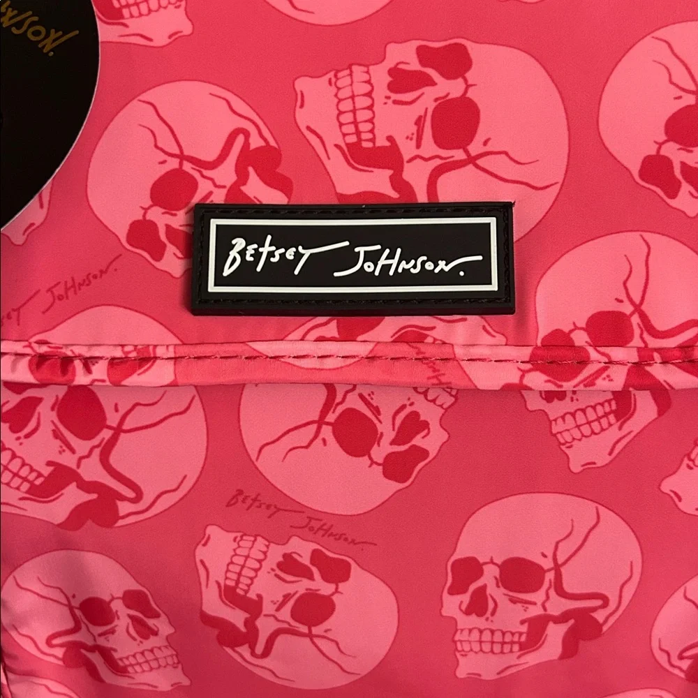 Betsey Johnson Pink/Black Skull Pattern Insulated Lunch Tote Bag